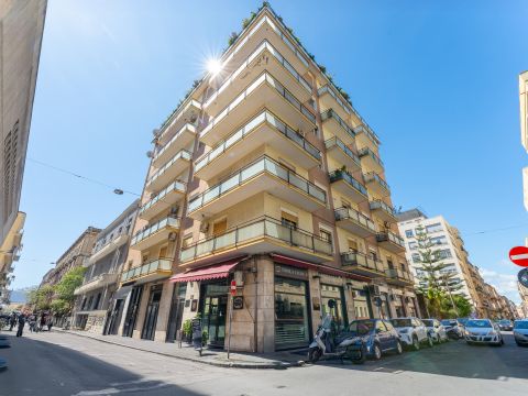 Via Francesco Crispi, 249