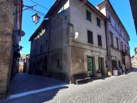 Piazza Girolamo Fabrizio, 1
