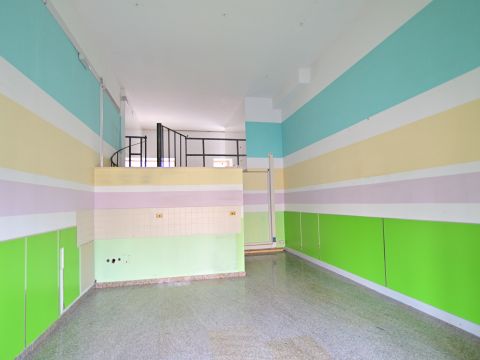 Viale Alessio Nazari, 6