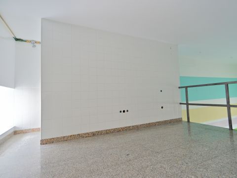 Viale Alessio Nazari, 6