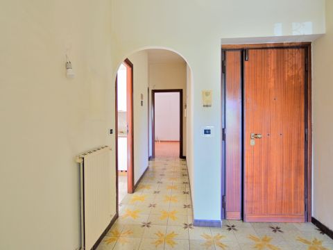 Via Emilio Gallori, 32