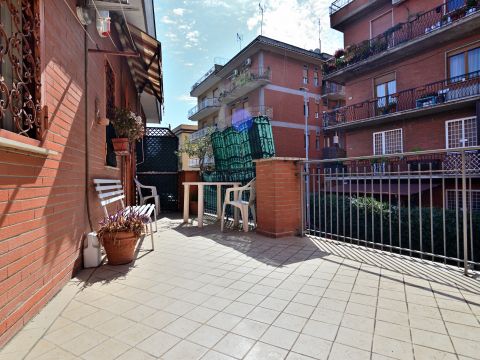 Via Emilio Gallori, 32
