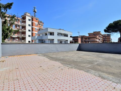 Via Emilio Gallori, 32
