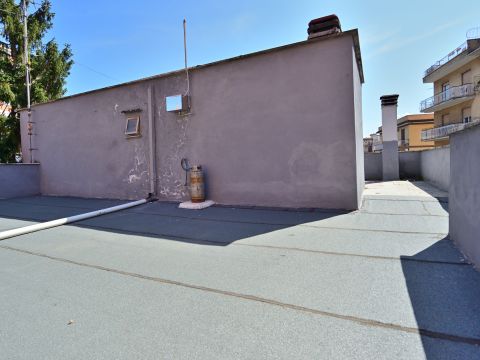 Via Emilio Gallori, 32