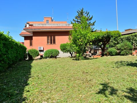 Via Emilio Gallori, 32