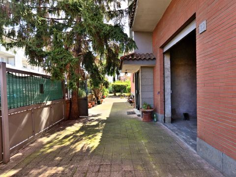 Via Emilio Gallori, 32