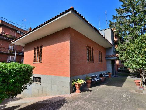 Via Emilio Gallori, 32