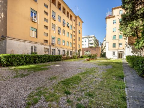 Viale dei Quattro Venti, 31