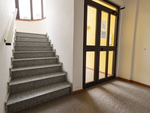 Via Cattaneo Carlo, 14