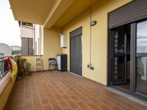 Via Cattaneo Carlo, 14