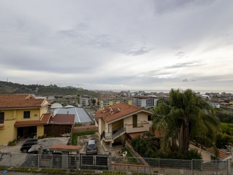 Via Cattaneo Carlo, 14
