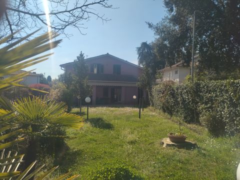 Via tenente tito Mechilli 3