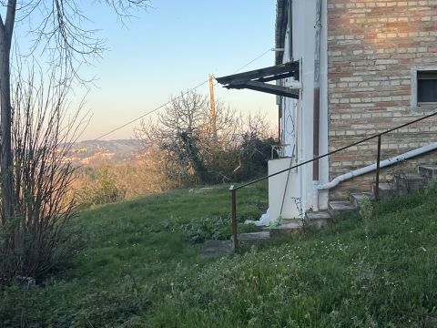 Via Bocca Trabaria Ovest, 128
