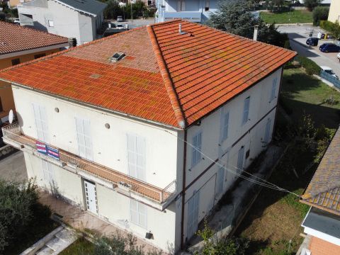 Via Luigi Migliori, 76 - Giulianova