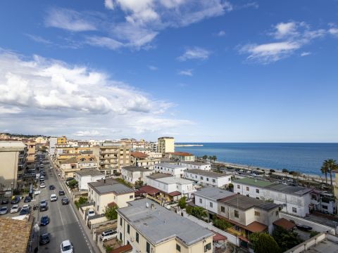 Viale Crotone, 9