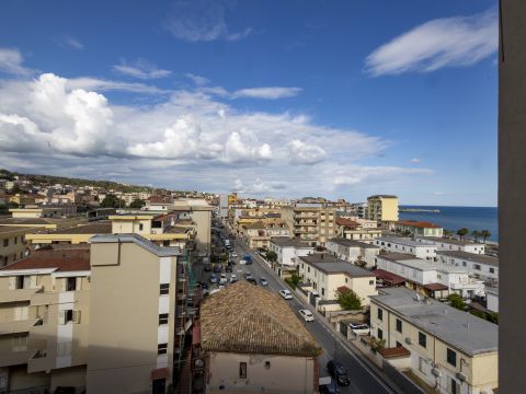 Viale Crotone, 9