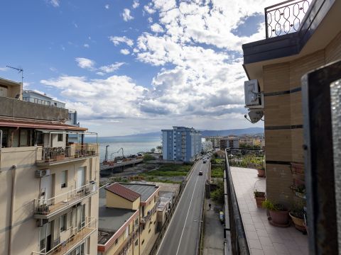 Viale Crotone, 9