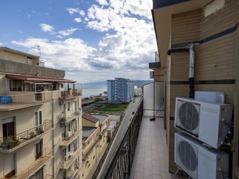 Viale Crotone, 9