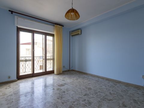 Viale Crotone, 9
