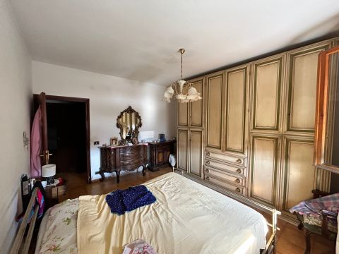 Viale Francesco Petrarca, 92