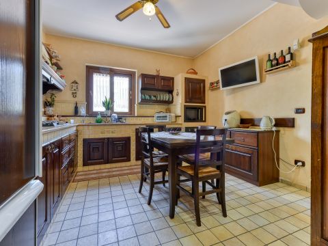 Via F. Quaranta, 41