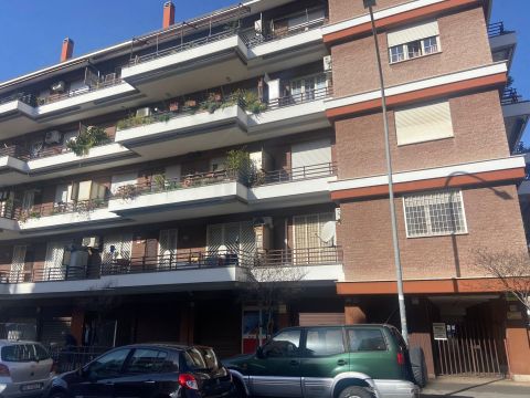 Via dei Crispolti, 13