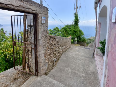 Via Torretta a Marmorata Snc
