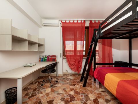 Largo Antonio Beltramelli, 1b