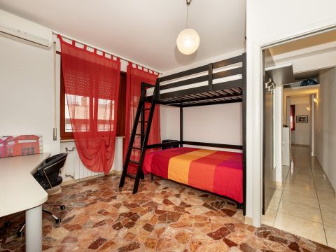 Largo Antonio Beltramelli, 1b