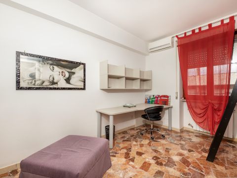 Largo Antonio Beltramelli, 1b