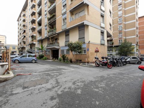 Largo Antonio Beltramelli, 1b