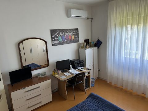 Via Margherita D'Austria 4