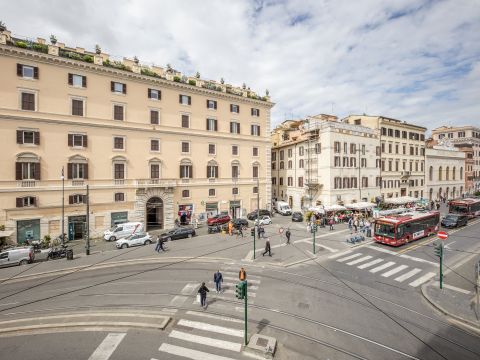 Largo Arenula, 11