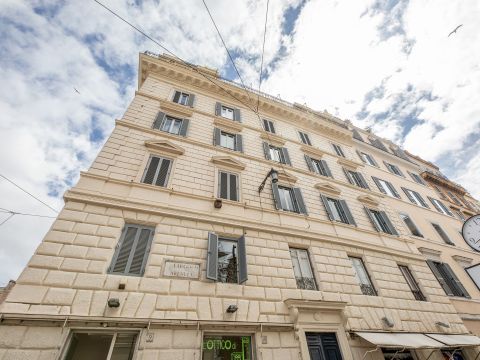 Largo Arenula, 11