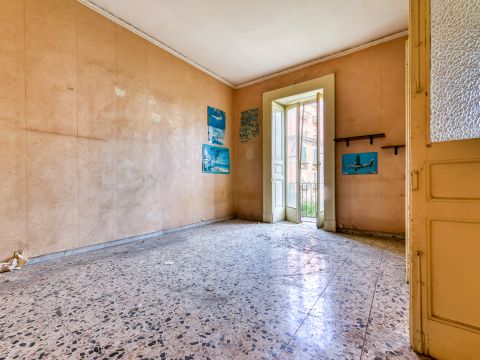 Via Foria, 153
