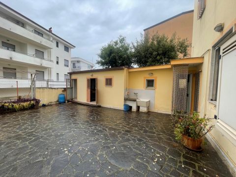 Via Imperia, 17