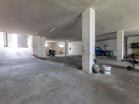 Via N. Bixio, 54