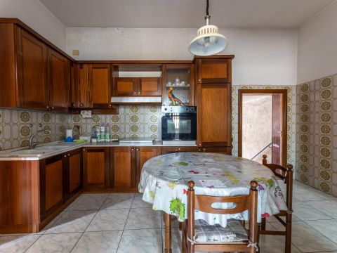 Via N. Bixio, 54