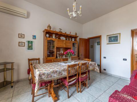 Via N. Bixio, 54