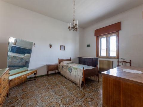 Via N. Bixio, 54
