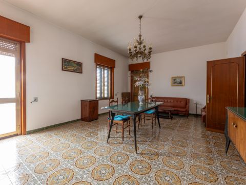 Via N. Bixio, 54