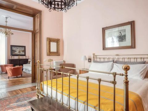 V. Nizza, 33