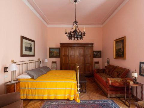 V. Nizza, 33