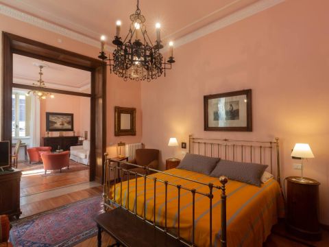 V. Nizza, 33