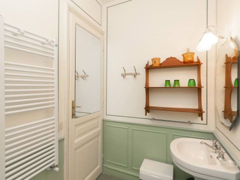 V. Nizza, 33