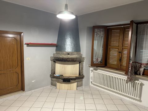 Via Sant'Emidio, 79