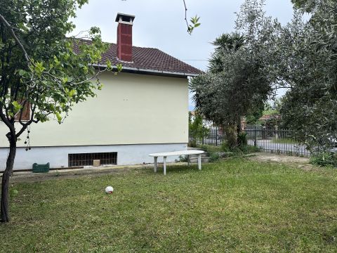 Via Sant'Emidio, 79