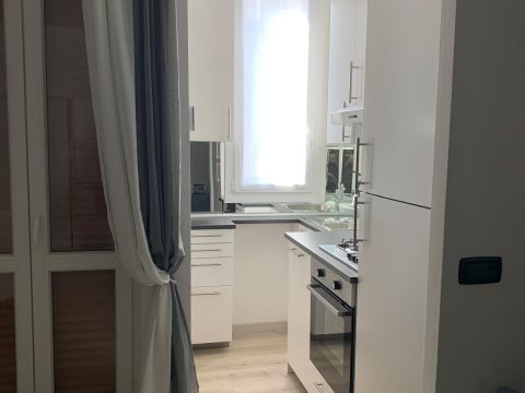 Via Paolo Mantegazza, 25