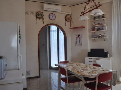 Via Curia, 3