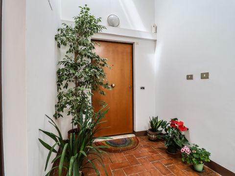 Via del Triumvirato, 43